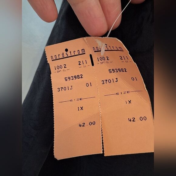 Silx‎ black floral silk top size 1x vintage - Picture 6 of 10